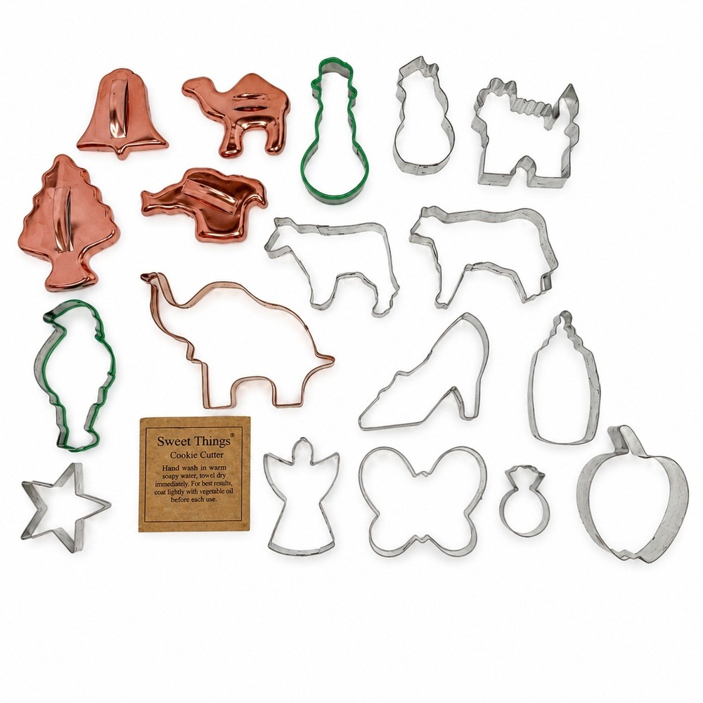 Lot 18 Vintage Cookie Cutters Metal Aluminum Tin Holiday Animal Apple BakingCake